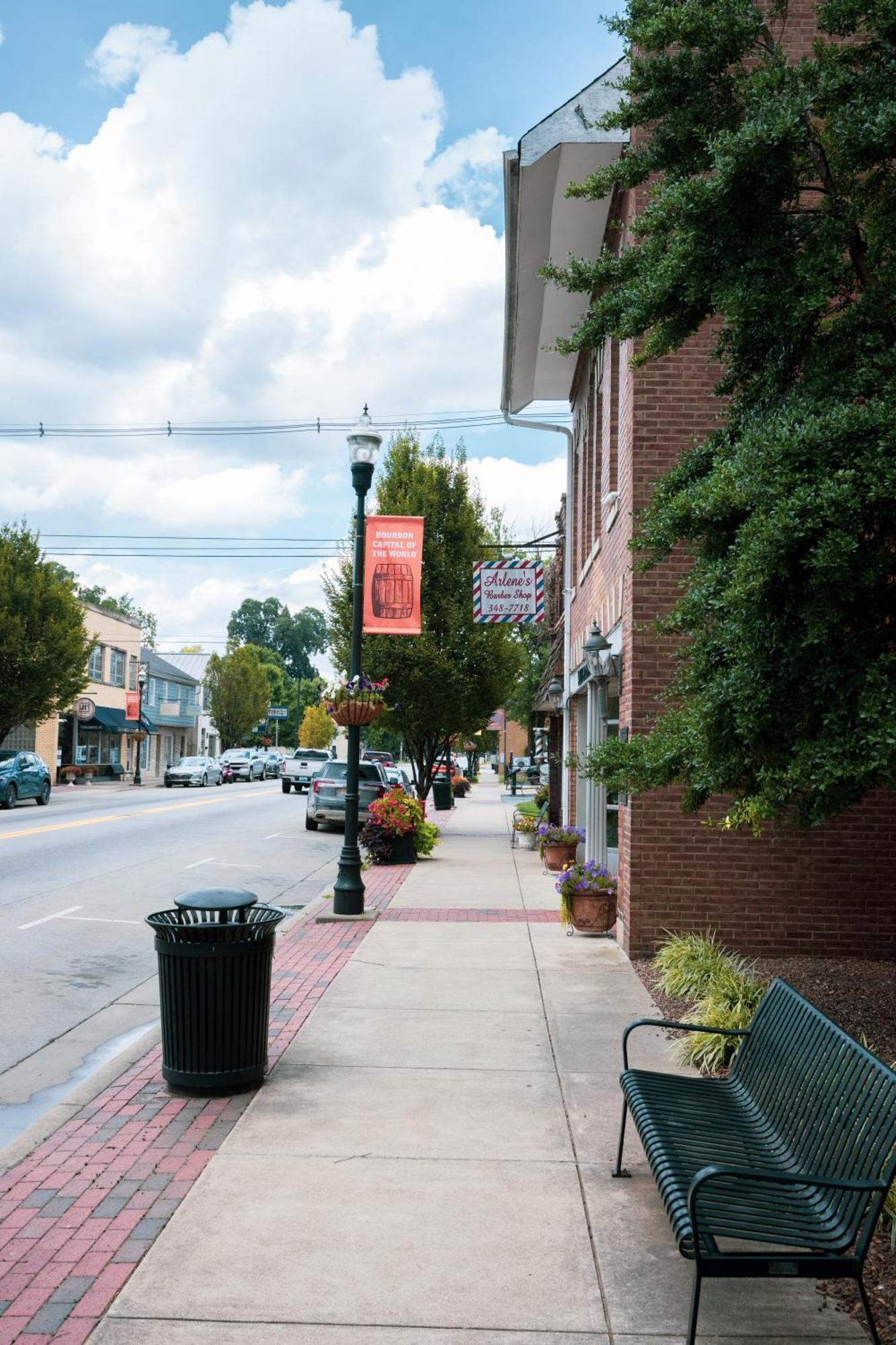 Distill-Inn Bardstown Luaran gambar