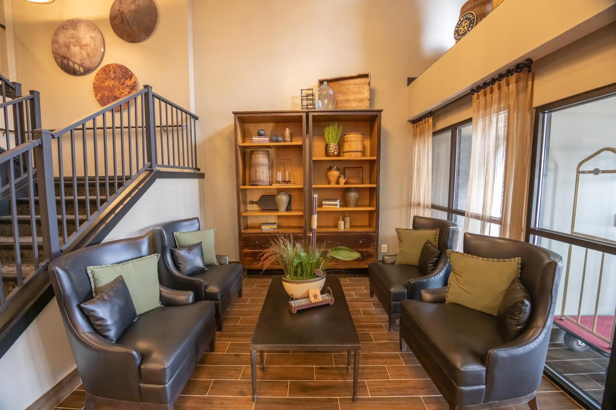 Distill-Inn Bardstown Luaran gambar