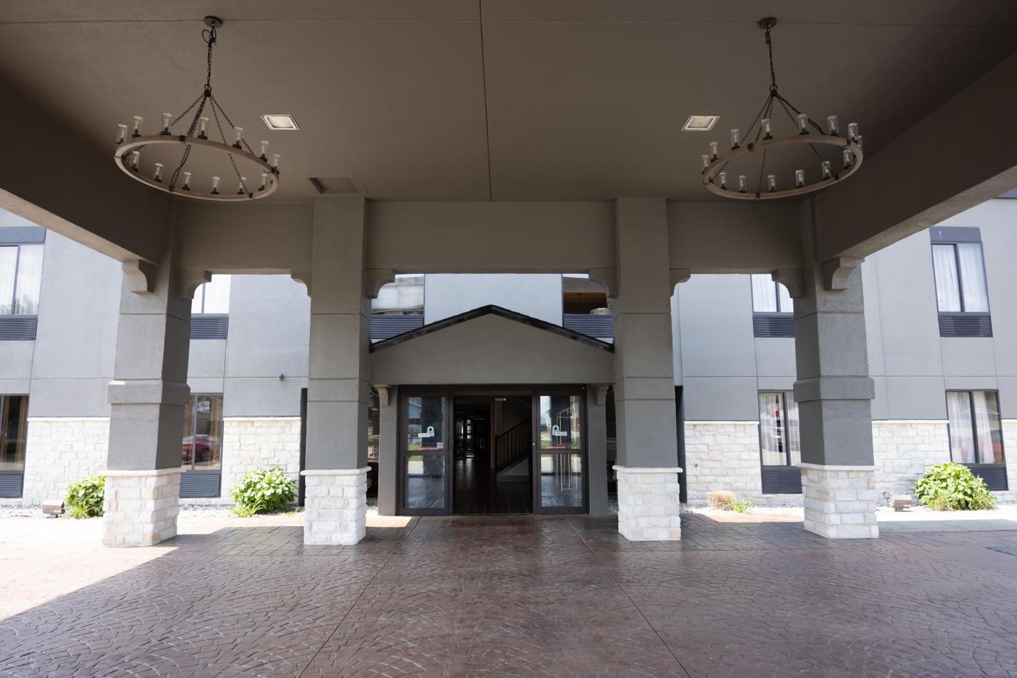 Distill-Inn Bardstown Luaran gambar